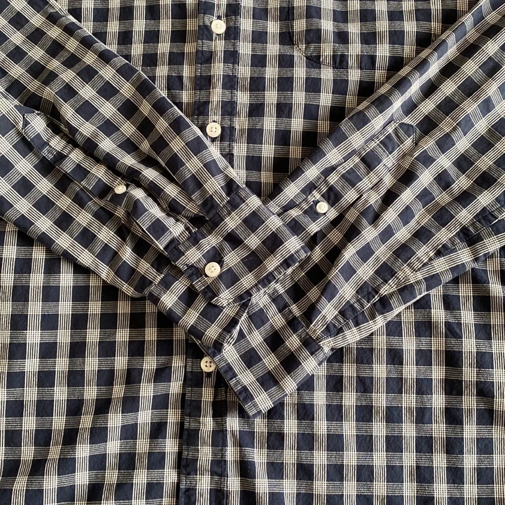 J. Crew Stretch. Size M. Slim, Secret Wash Shirting. Navy and white plaid.